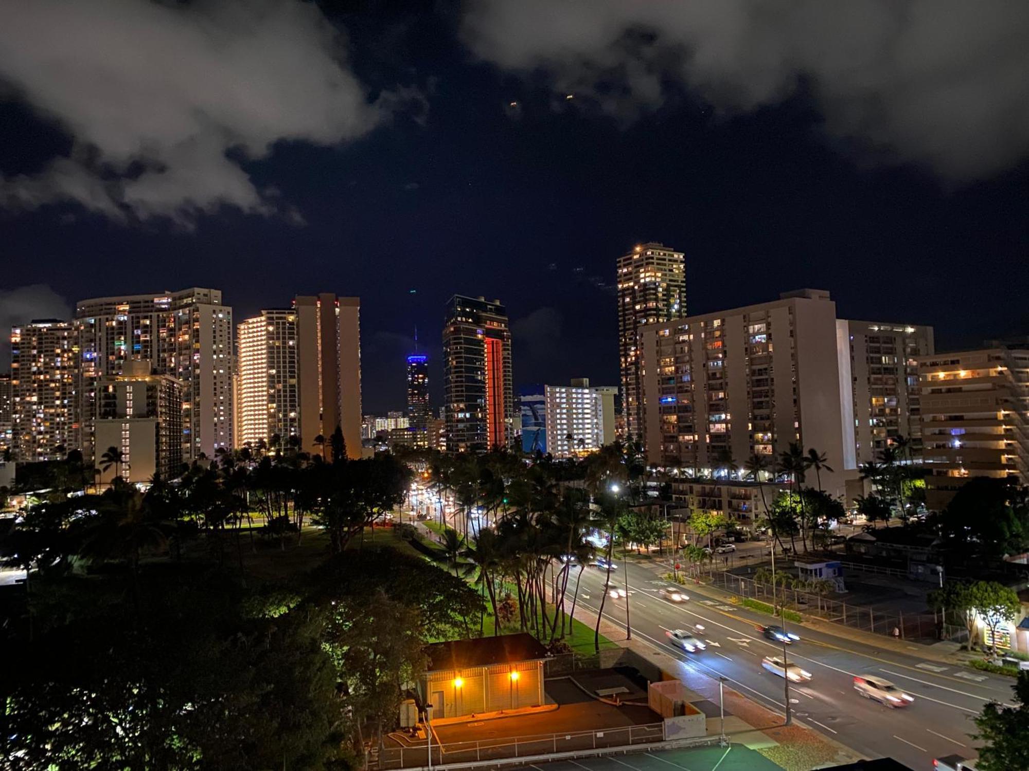 Cozy Studio With Free Parking In Waikiki Honolulu Eksteriør billede