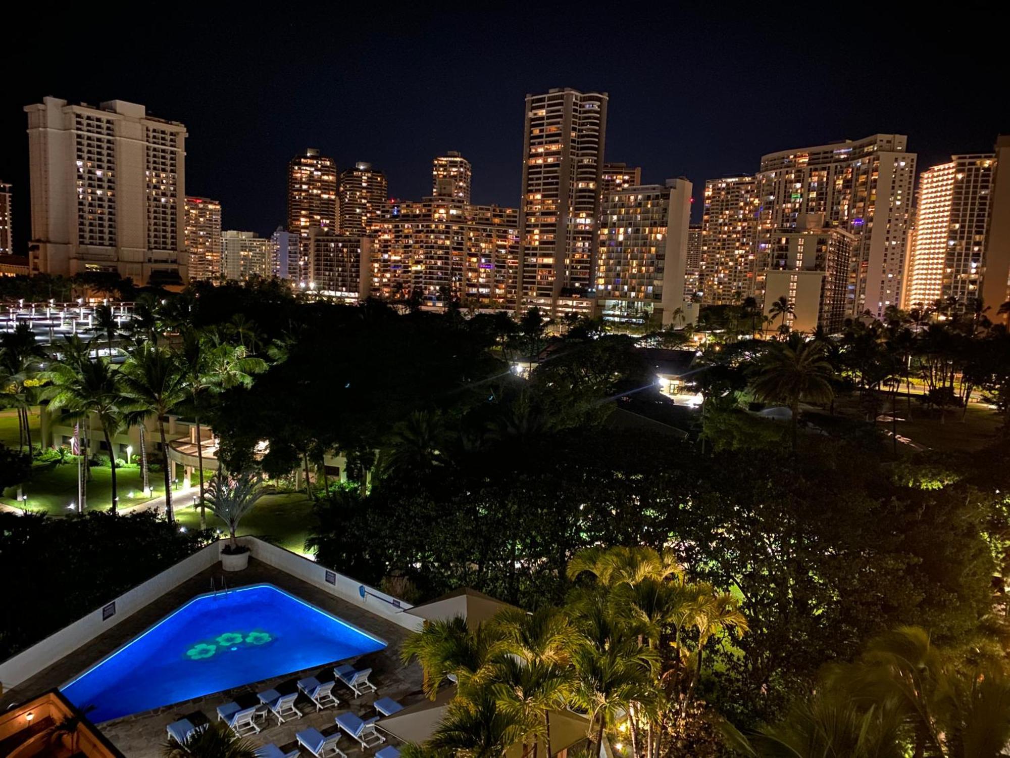 Cozy Studio With Free Parking In Waikiki Honolulu Eksteriør billede